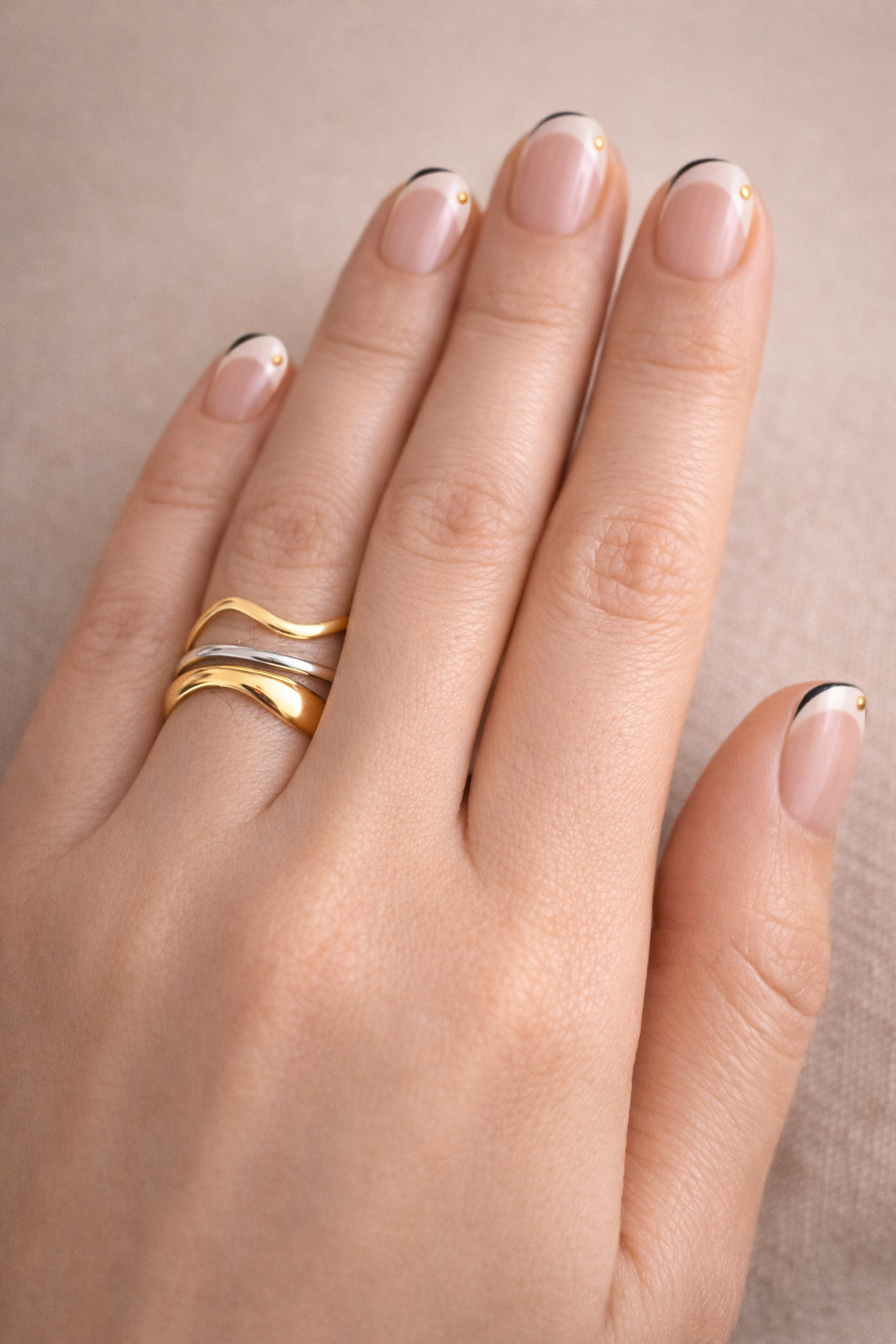 Minimal Wave Adjustable Ring